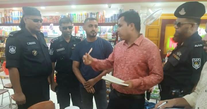 সারাদেশের ন্যায় নবীগঞ্জে র‍্যাব-৯ ওভোক্তা অধিকারের যৌথ অভিযানে ৫ প্রতিষ্ঠানে ৬৩ হাজার টাকা জরিমানা