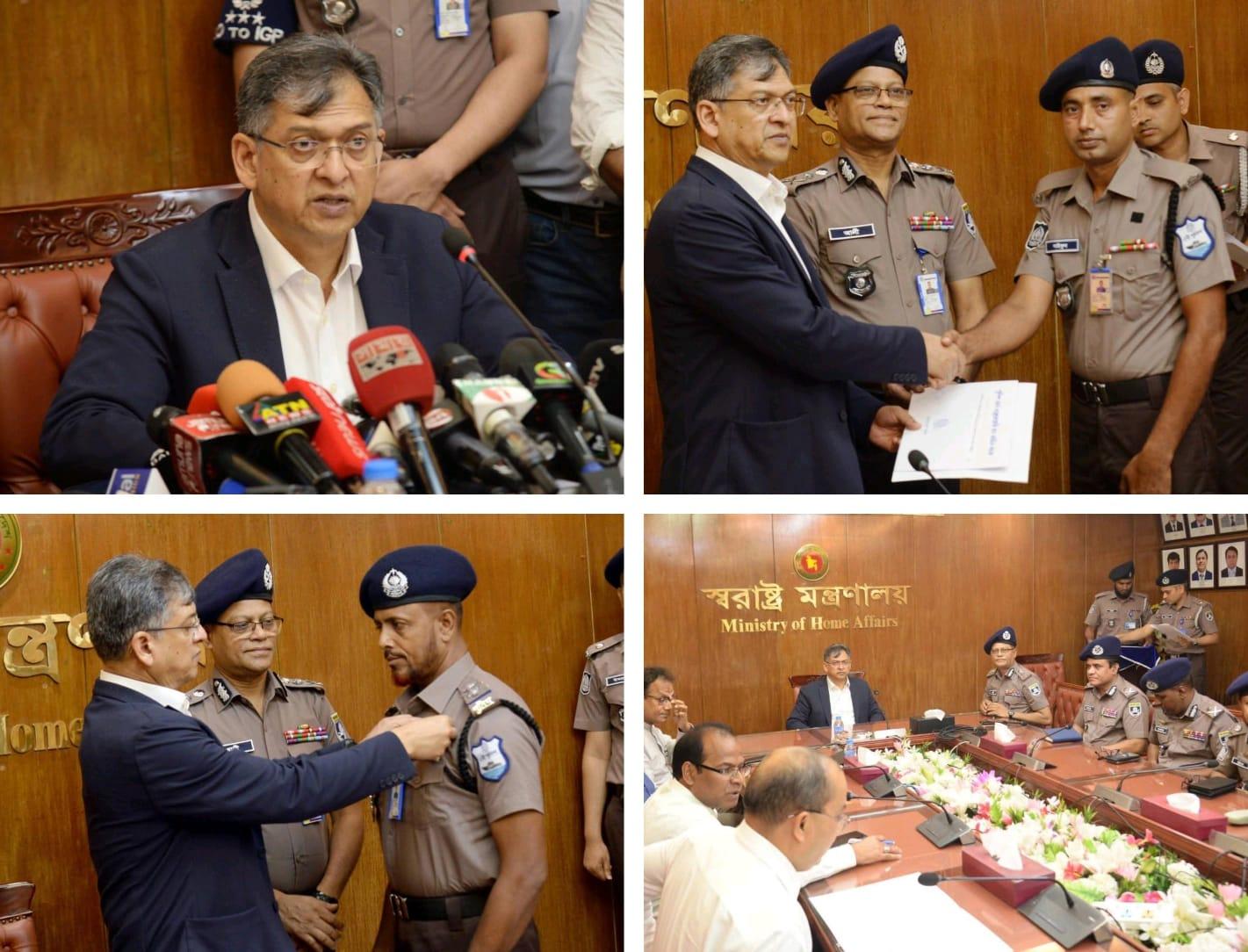 প্রশংসনীয় অবদান ও কৃতিত্বের স্বীকৃতিস্বরূপ ১৫ পুলিশ সদস্যকে পুরস্কার