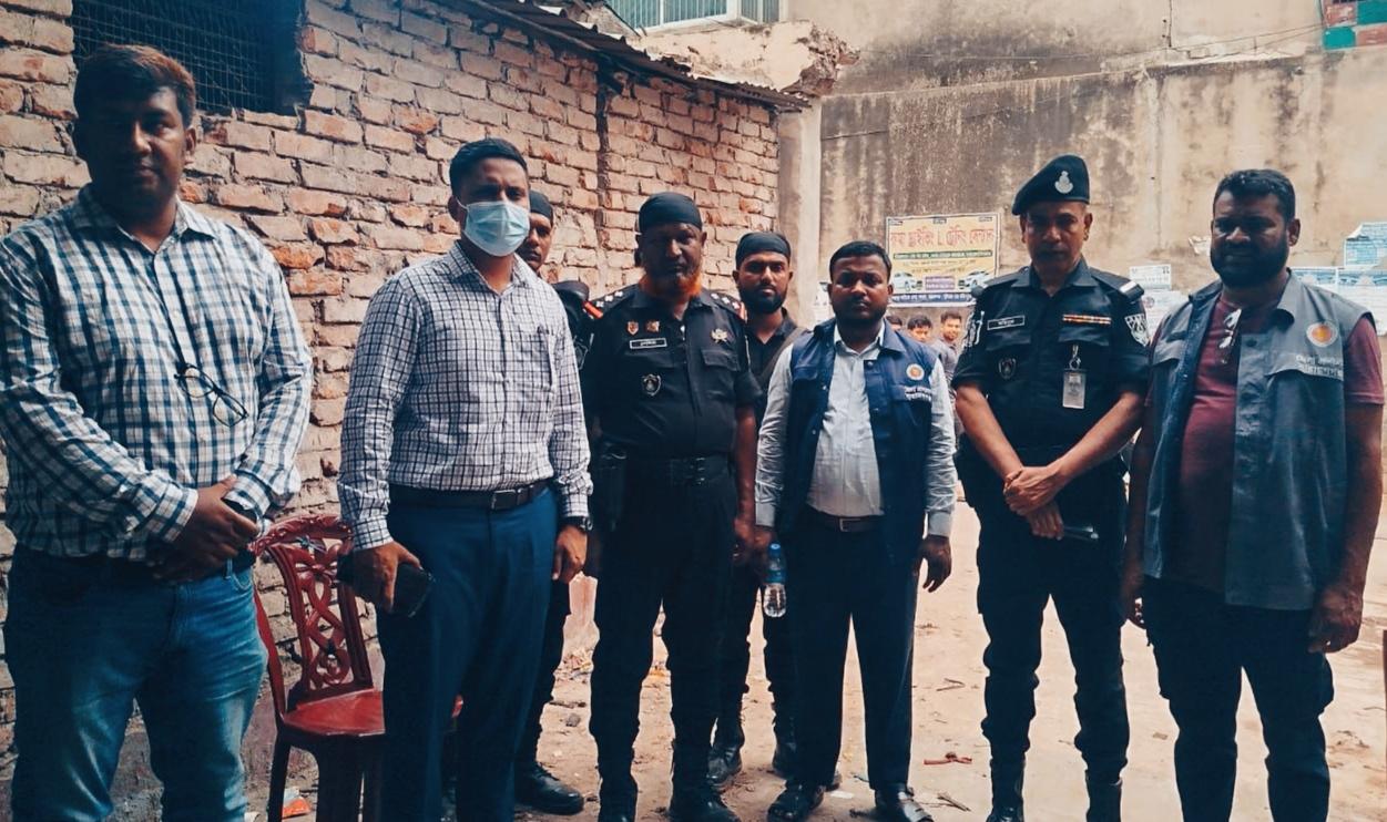 ফতুল্লায় ডাইং কারখানায় পরিবেশ দূষণ— মোবাইল কোর্টে দেড় লাখ টাকা জরিমানা