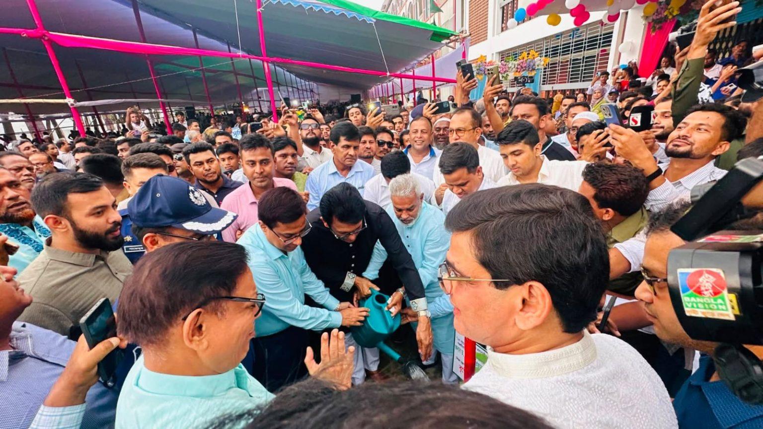 ক্সবাজারের ডুলাহাজারা থেকে নারায়ণগঞ্জে একযোগে ‘৫ বছরে ২৫ কোটি বৃক্ষরোপণ’ কর্মসূচির উদ্বোধন