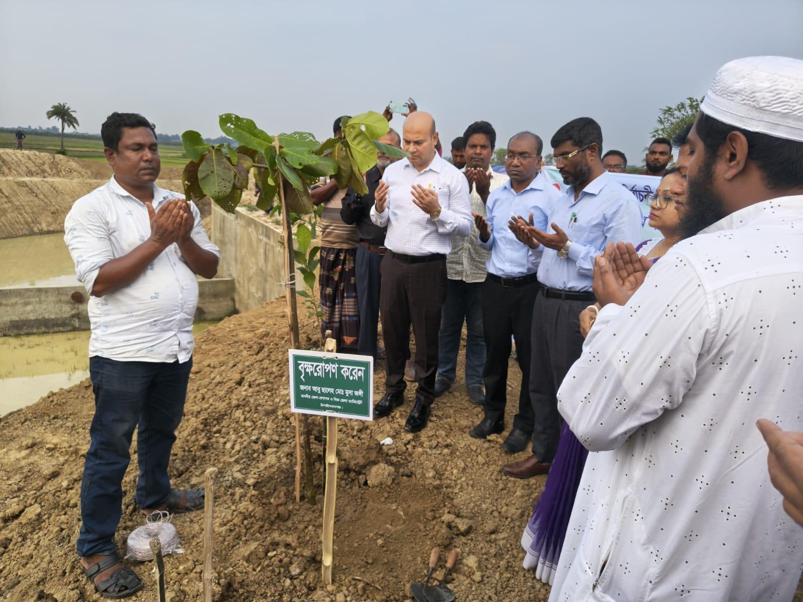 চাঁপাইনবাবগঞ্জে বিএমডিএ’র বৃক্ষরোপণ কর্মসূচির উদ্বোধন, ৫ বছরে ২৭ লাখ গাছ লাগানোর পরিকল্পনা